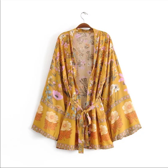 Bohemian Floral Kimono Wrap - Picture 3 of 10